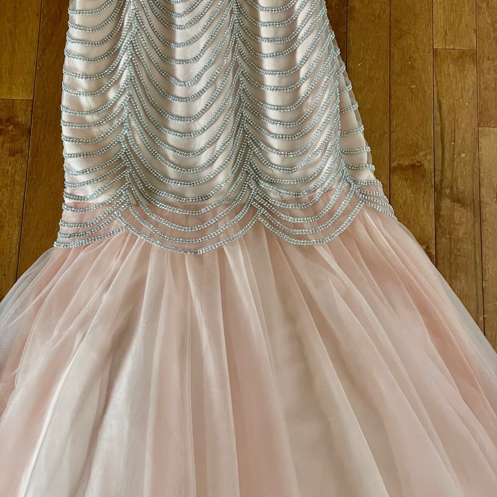 Dress - Picture 5 of 7